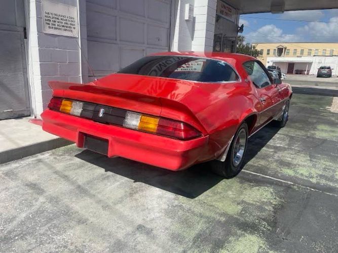 Chevrolet-Camaro-1978-Red-15