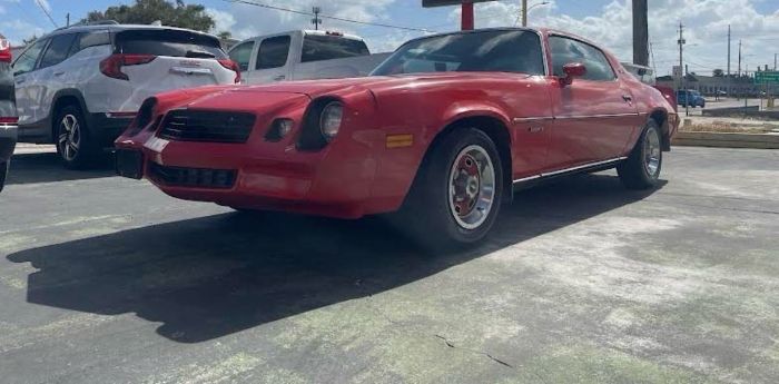 Chevrolet-Camaro-1978-Red-3