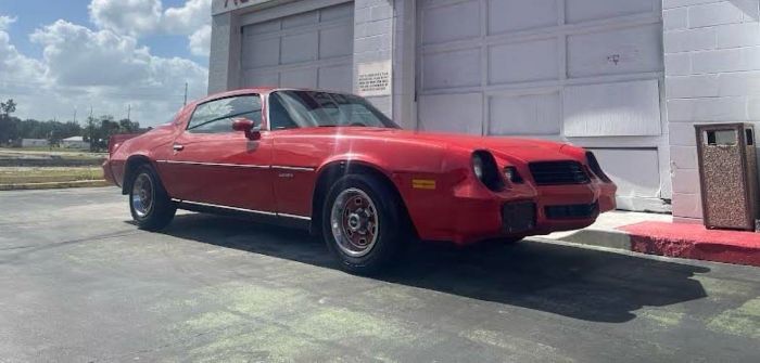 Chevrolet-Camaro-1978-Red-4