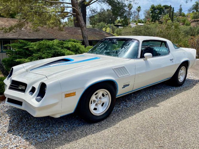 Chevrolet-Camaro-1978-White-MetallicBlue-Black-18