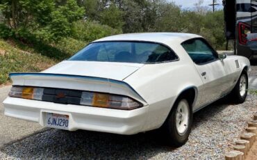 Chevrolet-Camaro-1978-White-MetallicBlue-Black-19