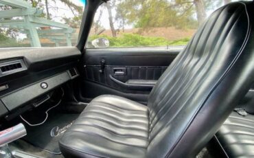 Chevrolet-Camaro-1978-White-MetallicBlue-Black-2