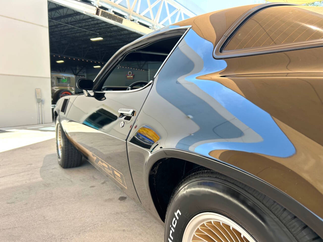 Chevrolet-Camaro-1979-Coupe-11
