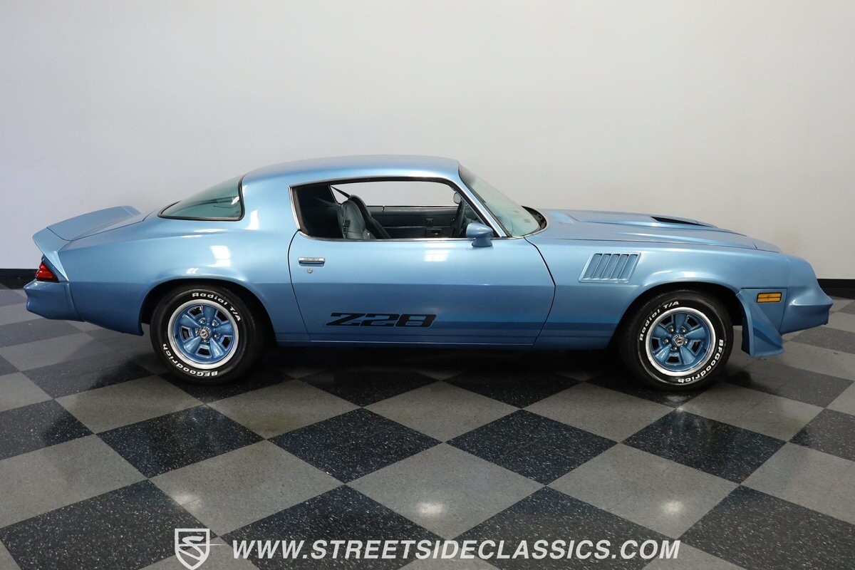 Chevrolet-Camaro-1979-Coupe-12