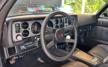 Chevrolet-Camaro-1979-Coupe-21