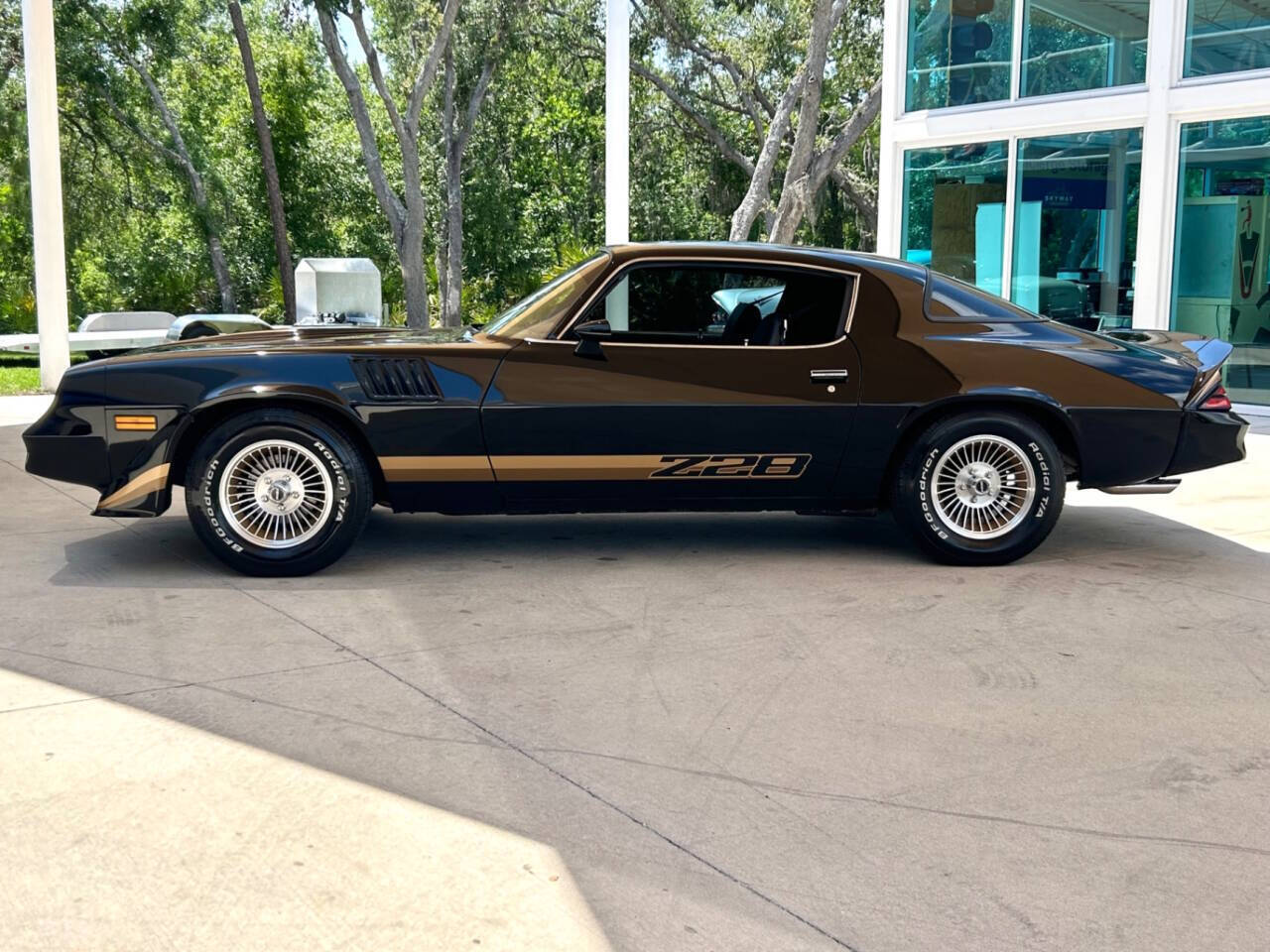 Chevrolet-Camaro-1979-Coupe-7