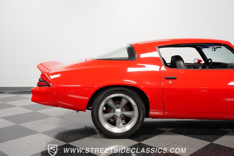 Chevrolet-Camaro-1979-Red-Black-32
