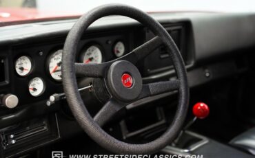 Chevrolet-Camaro-1979-Red-Black-42