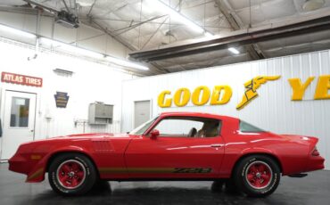 Chevrolet-Camaro-1979-Red-Tan-10