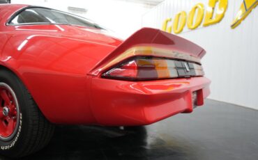 Chevrolet-Camaro-1979-Red-Tan-13