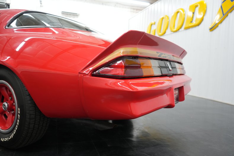 Chevrolet-Camaro-1979-Red-Tan-13