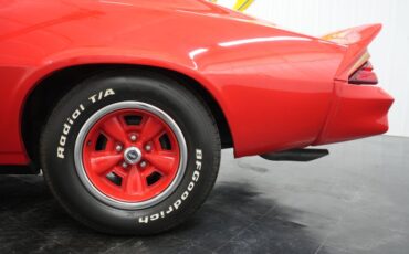 Chevrolet-Camaro-1979-Red-Tan-16