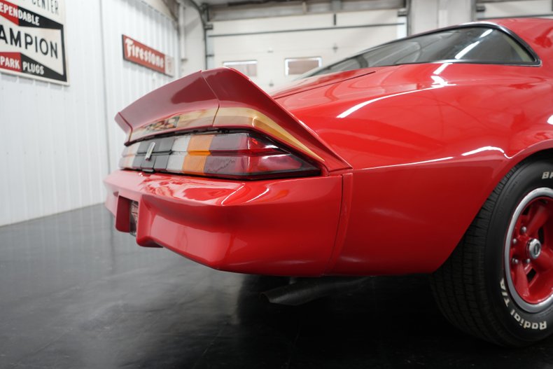 Chevrolet-Camaro-1979-Red-Tan-21