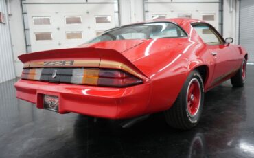 Chevrolet-Camaro-1979-Red-Tan-24
