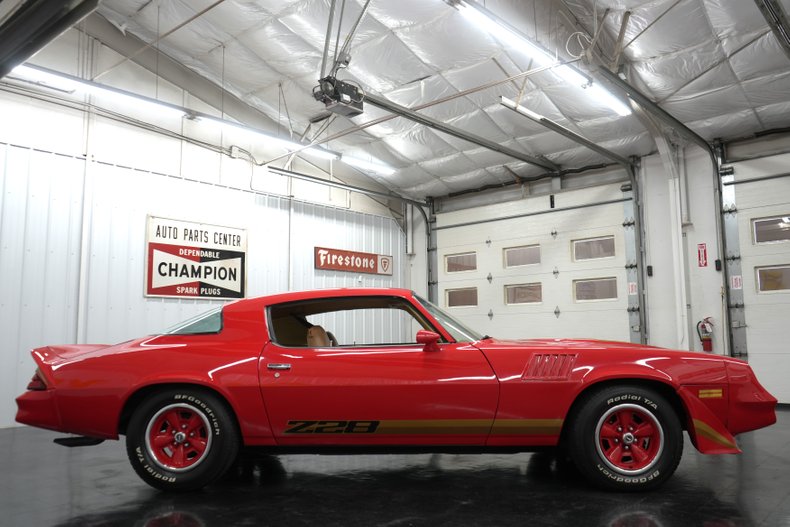 Chevrolet-Camaro-1979-Red-Tan-26