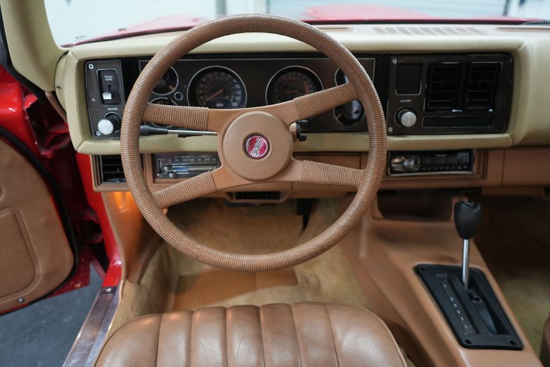 Chevrolet-Camaro-1979-Red-Tan-45