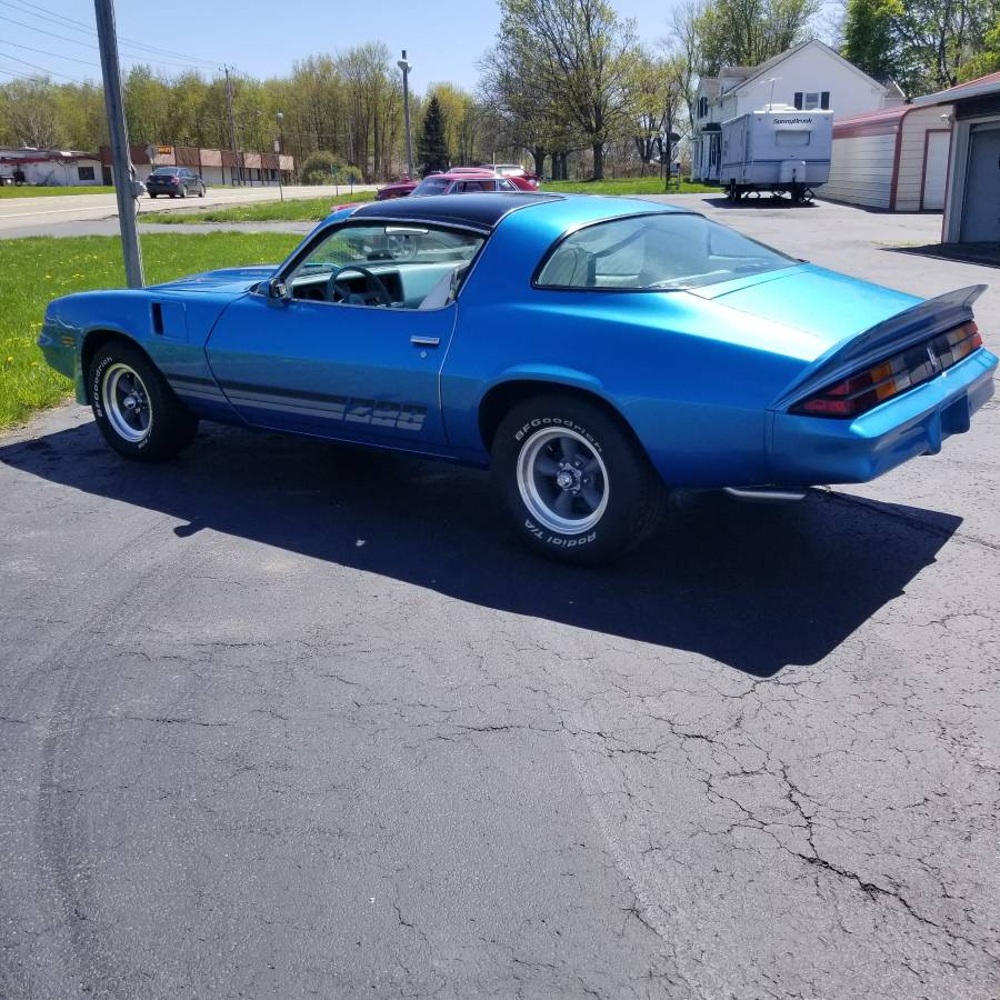 Chevrolet-Camaro-1979-blue-10