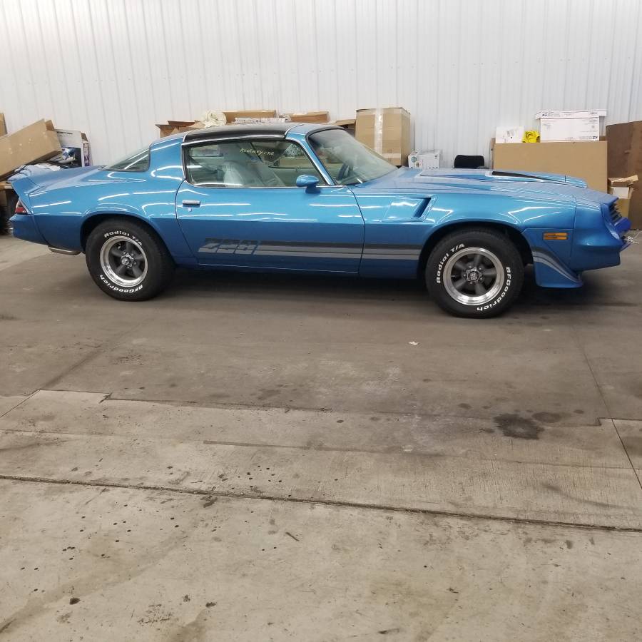 Chevrolet-Camaro-1979-blue