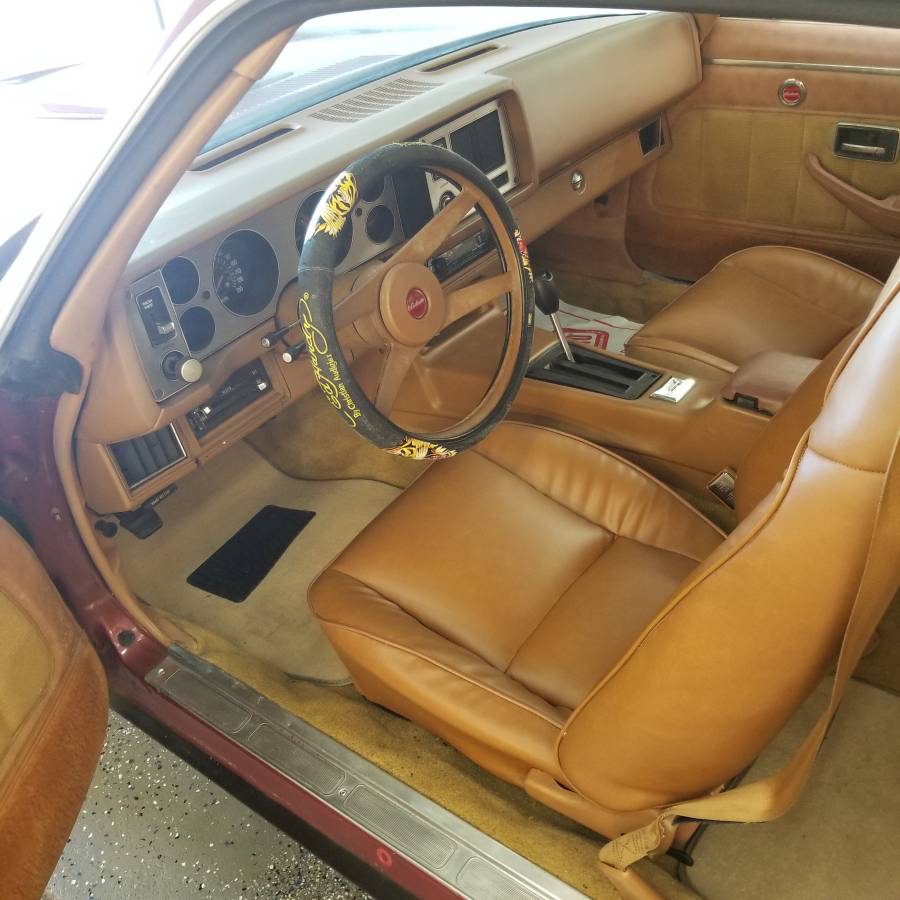 Chevrolet-Camaro-1979-red-8