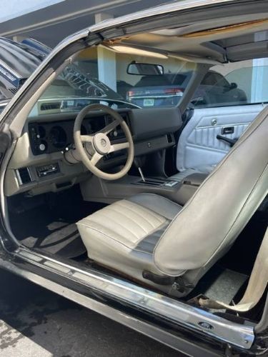 Chevrolet-Camaro-1980-Black-2