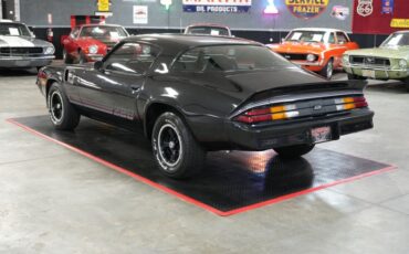 Chevrolet-Camaro-1980-Black-Black-1