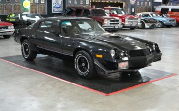 Chevrolet-Camaro-1980-Black-Black-12