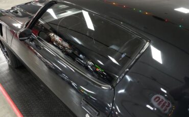 Chevrolet-Camaro-1980-Black-Black-35