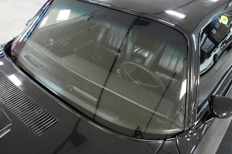 Chevrolet-Camaro-1980-Black-Black-4