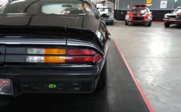 Chevrolet-Camaro-1980-Black-Black-42