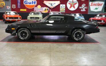 Chevrolet-Camaro-1980-Black-Black-44