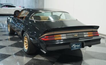 Chevrolet-Camaro-1980-Black-Tan-11