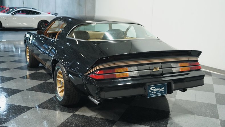 Chevrolet-Camaro-1980-Black-Tan-11