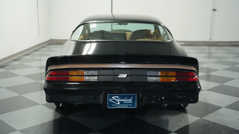 Chevrolet-Camaro-1980-Black-Tan-12