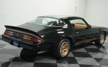 Chevrolet-Camaro-1980-Black-Tan-14