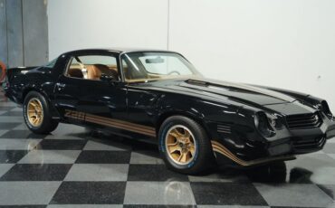 Chevrolet-Camaro-1980-Black-Tan-16