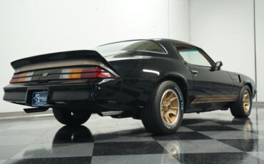 Chevrolet-Camaro-1980-Black-Tan-27
