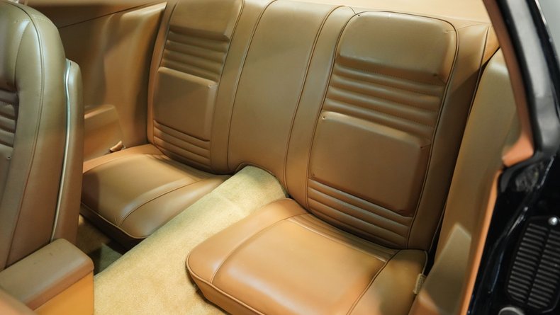 Chevrolet-Camaro-1980-Black-Tan-44