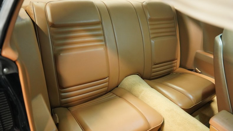Chevrolet-Camaro-1980-Black-Tan-45