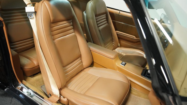 Chevrolet-Camaro-1980-Black-Tan-46