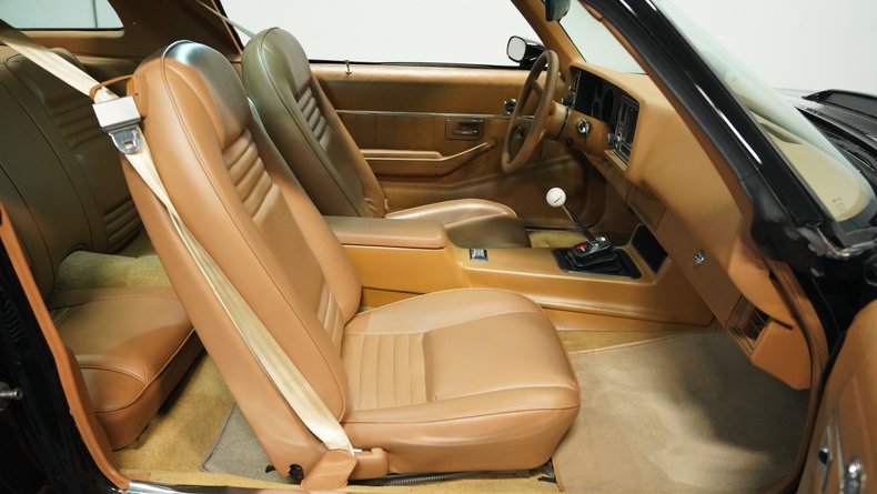 Chevrolet-Camaro-1980-Black-Tan-47