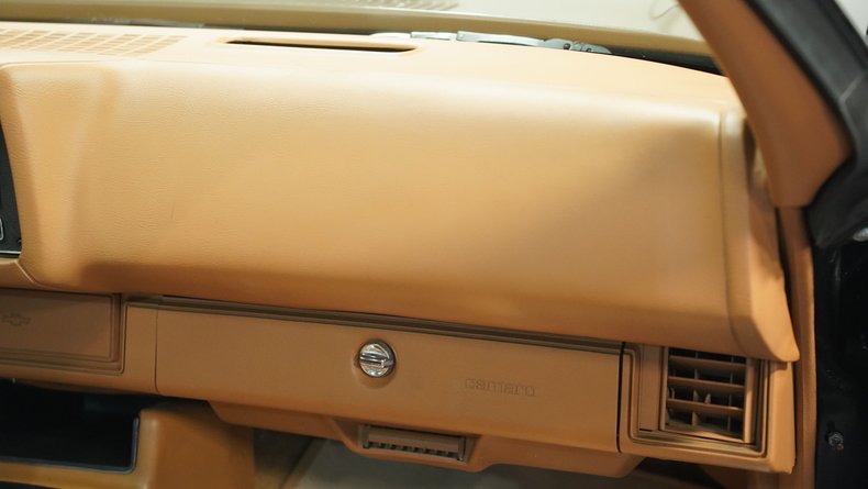 Chevrolet-Camaro-1980-Black-Tan-5