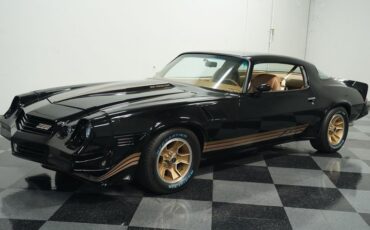 Chevrolet-Camaro-1980-Black-Tan-7
