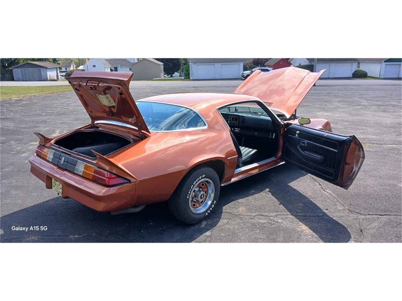 Chevrolet-Camaro-1980-Bronze-Black-51