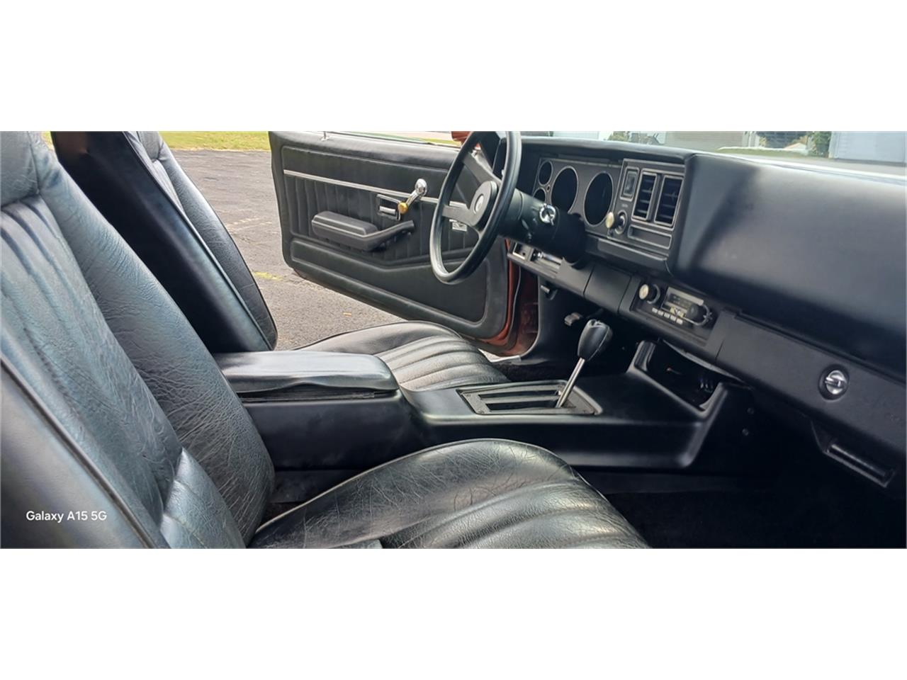 Chevrolet-Camaro-1980-Bronze-Black-62