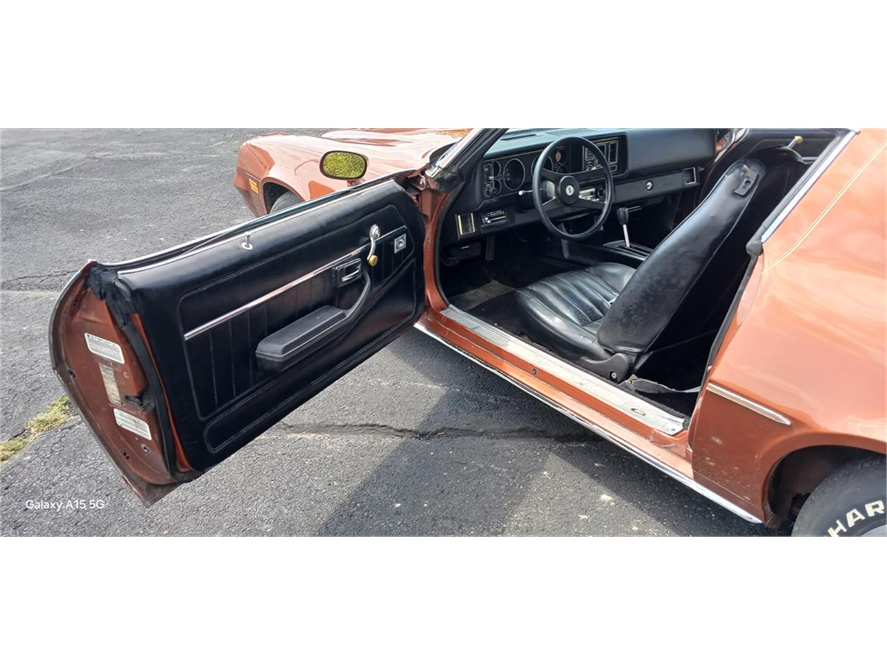 Chevrolet-Camaro-1980-Bronze-Black-84