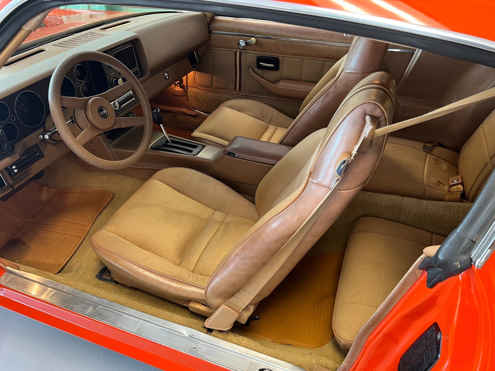 Chevrolet-Camaro-1980-Coupe-11