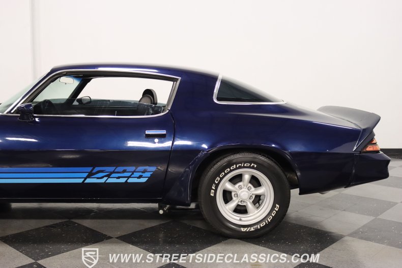 Chevrolet-Camaro-1980-Dark-Blue-Black-25
