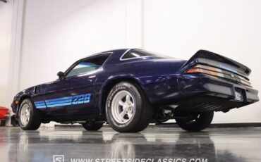 Chevrolet-Camaro-1980-Dark-Blue-Black-26