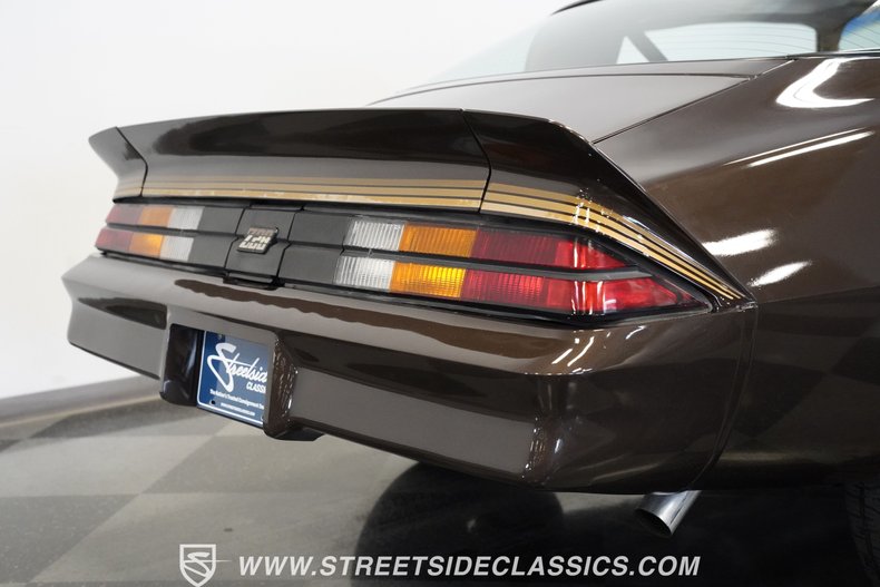 Chevrolet-Camaro-1980-Dark-Brown-Tan-19