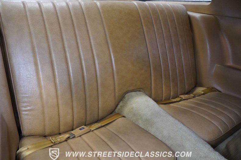 Chevrolet-Camaro-1980-Dark-Brown-Tan-40